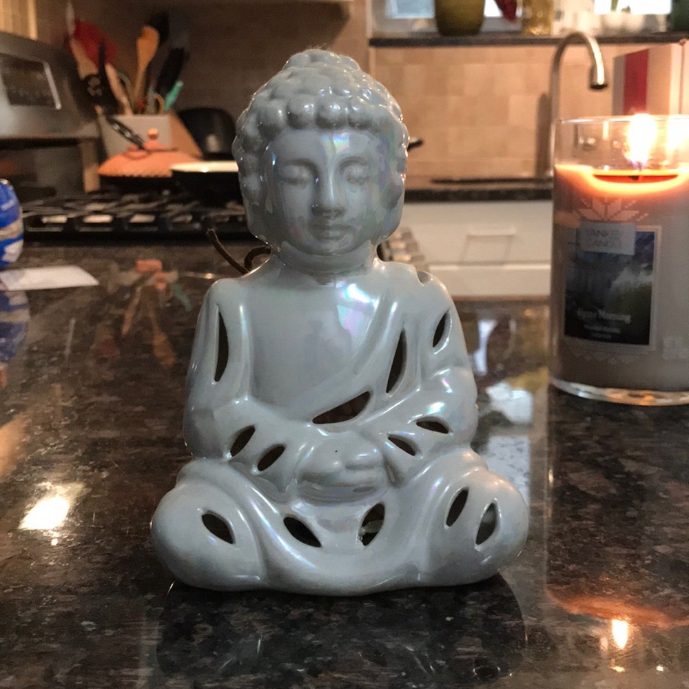 Buddha Statue with Fragrance Sachet